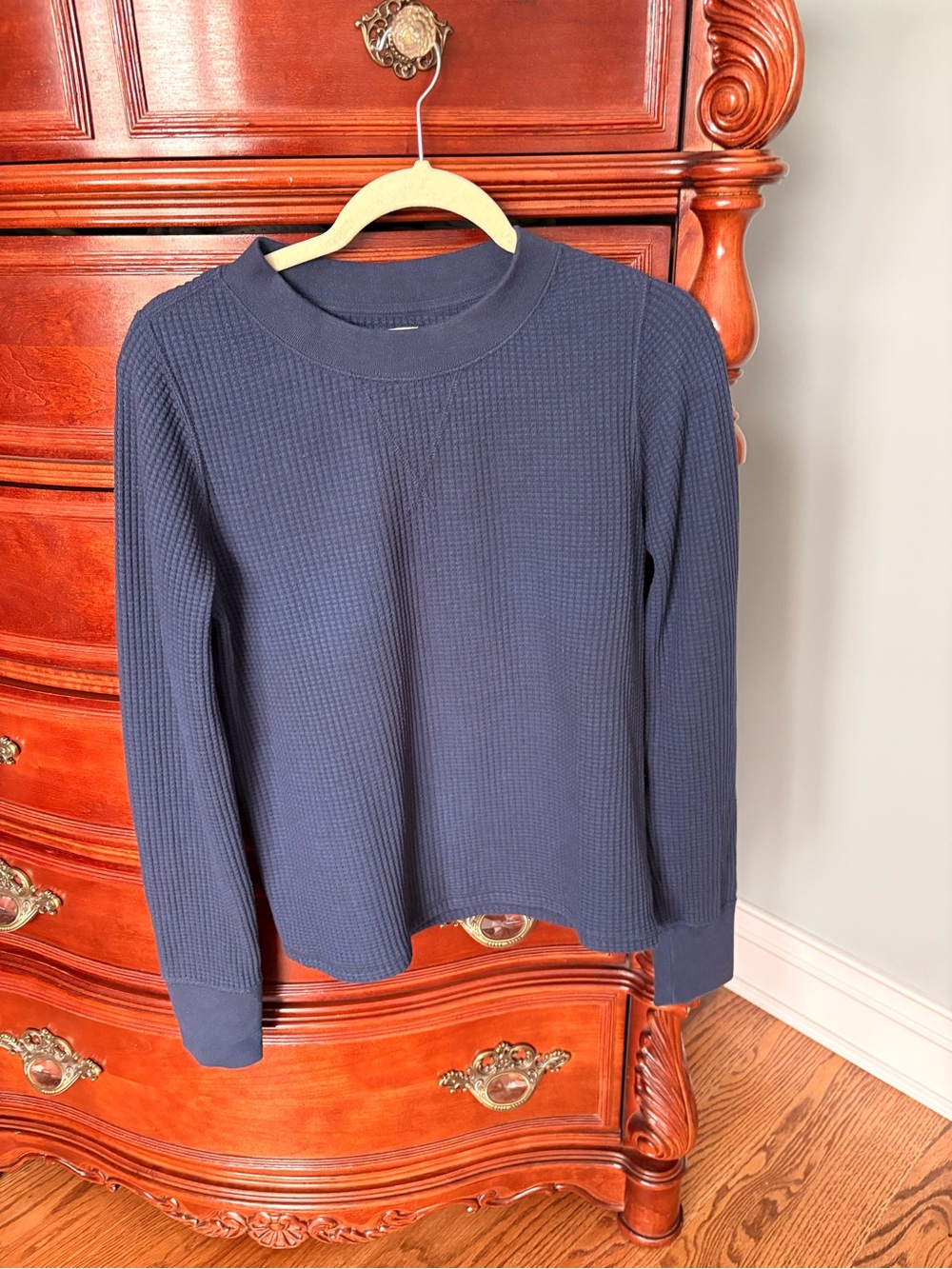 Faherty Navy Waffle-Knit Long-Sleeve Sweatshirt
